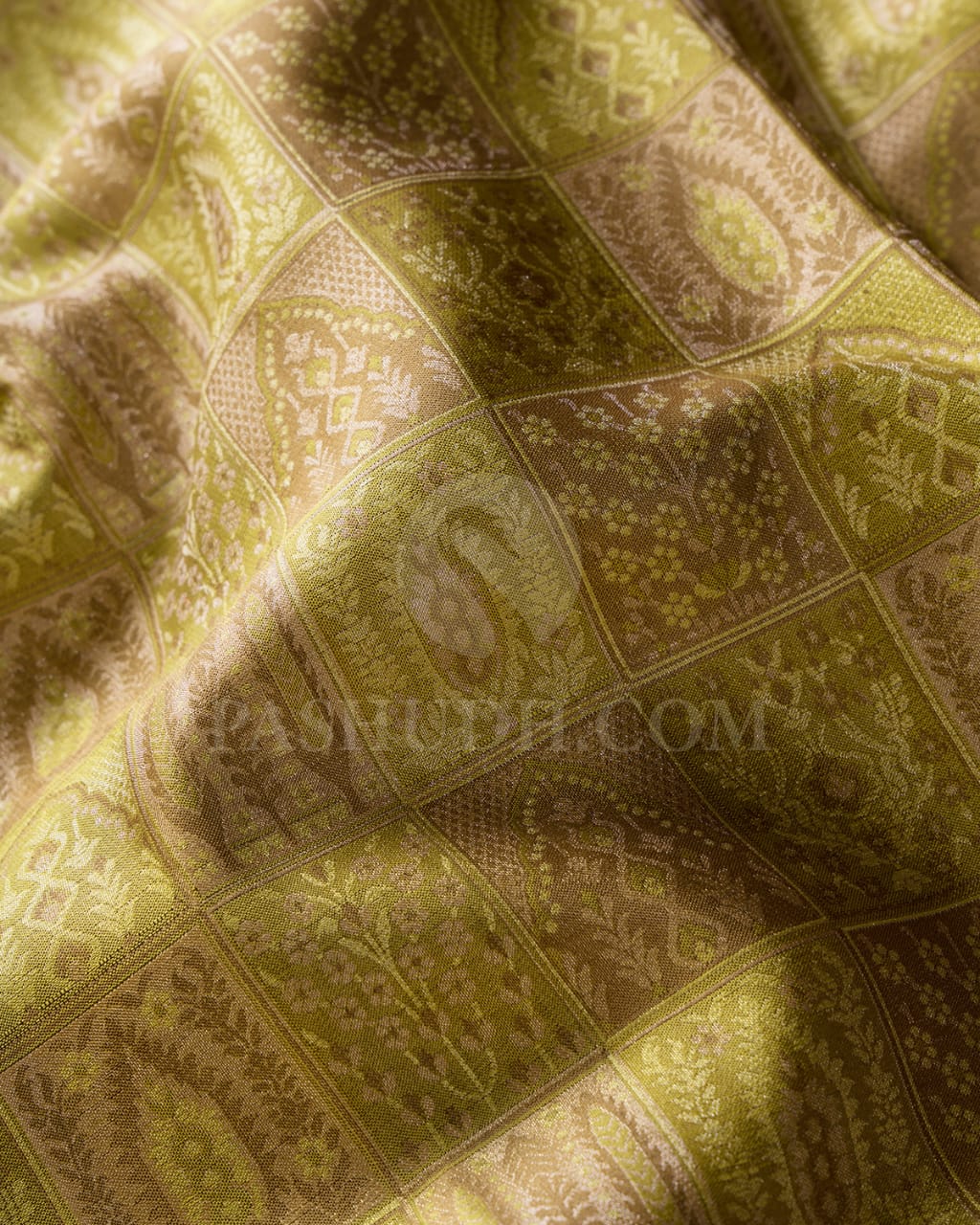 Parrot Green With Old Rose Kanjivaram Silk Saree-D622(B)