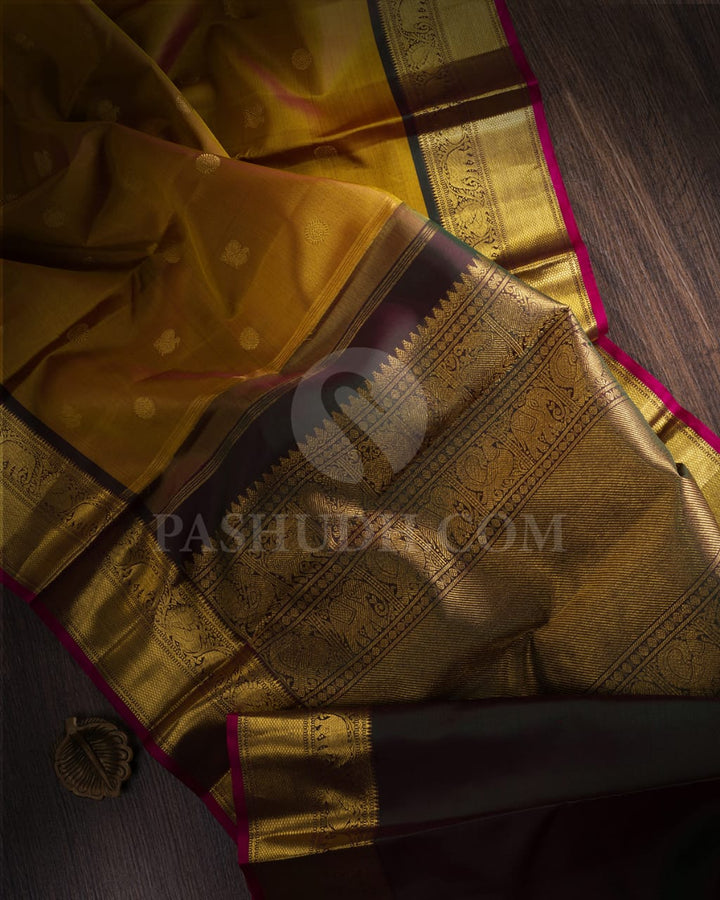 Vendhayam & Brown Pure Kanjivaram Silk Saree-SP29