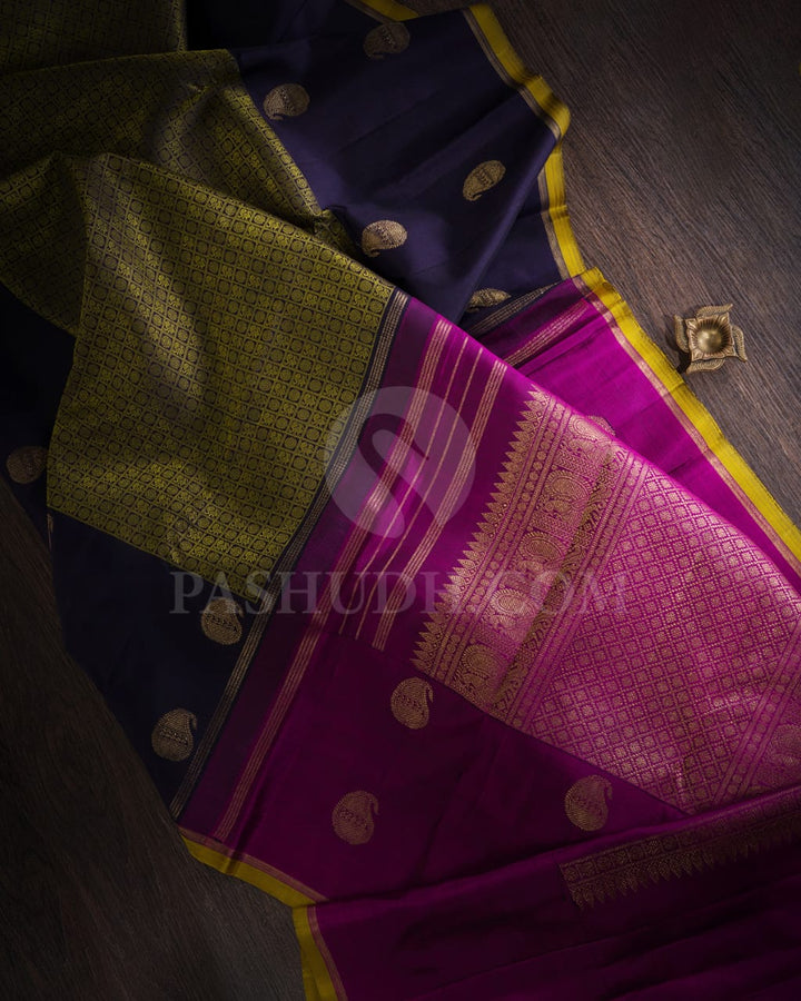 Deep Navy Blue And Magenta Pure Kanjivaram Silk Saree-SP47