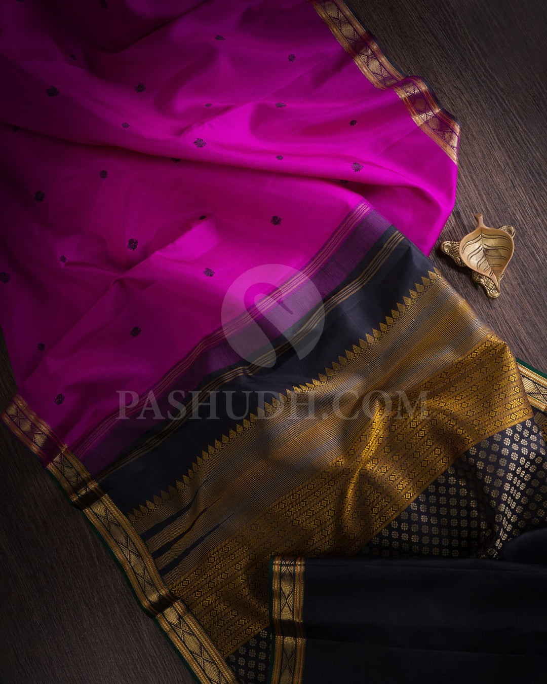 Magenta & Bottle Green,Black  Pure  Kanjivaram Silk Saree-SP48