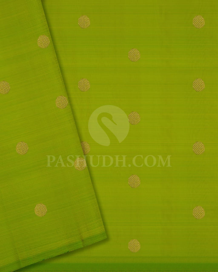 Violet Vanasingaram With Parrot Green Traditional Borderless Pure Kanjivaram Silk Saree-SP78