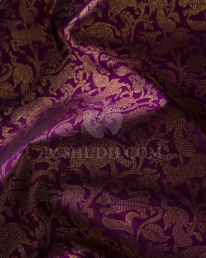 Violet Vanasingaram With Parrot Green Traditional Borderless Pure Kanjivaram Silk Saree-SP78