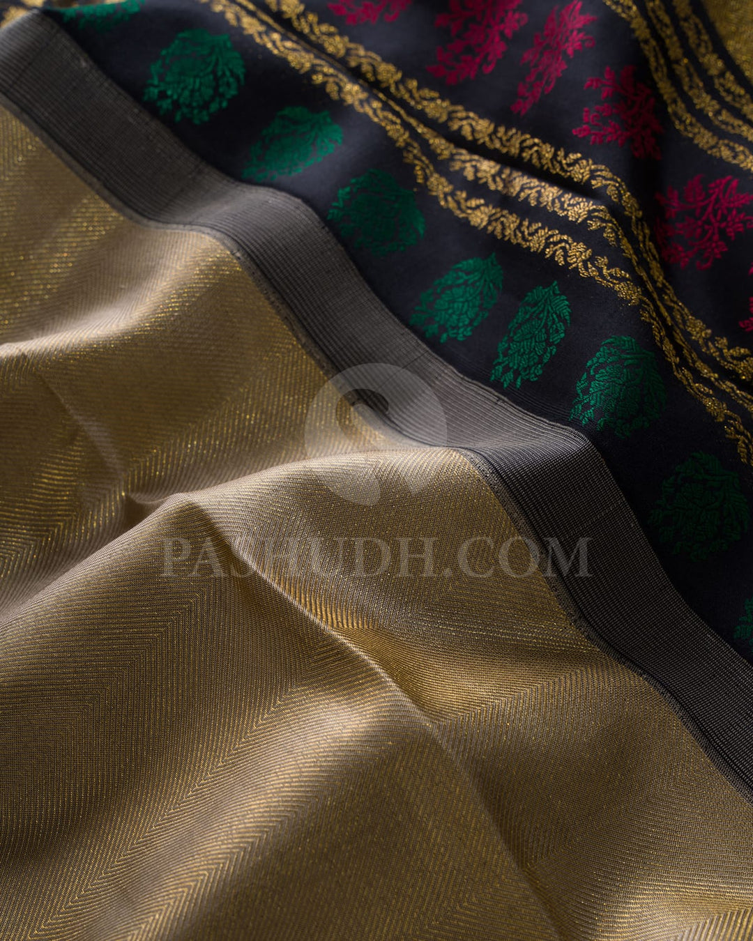 Greige & Black Kanjivaram Silk Saree-D618(C)