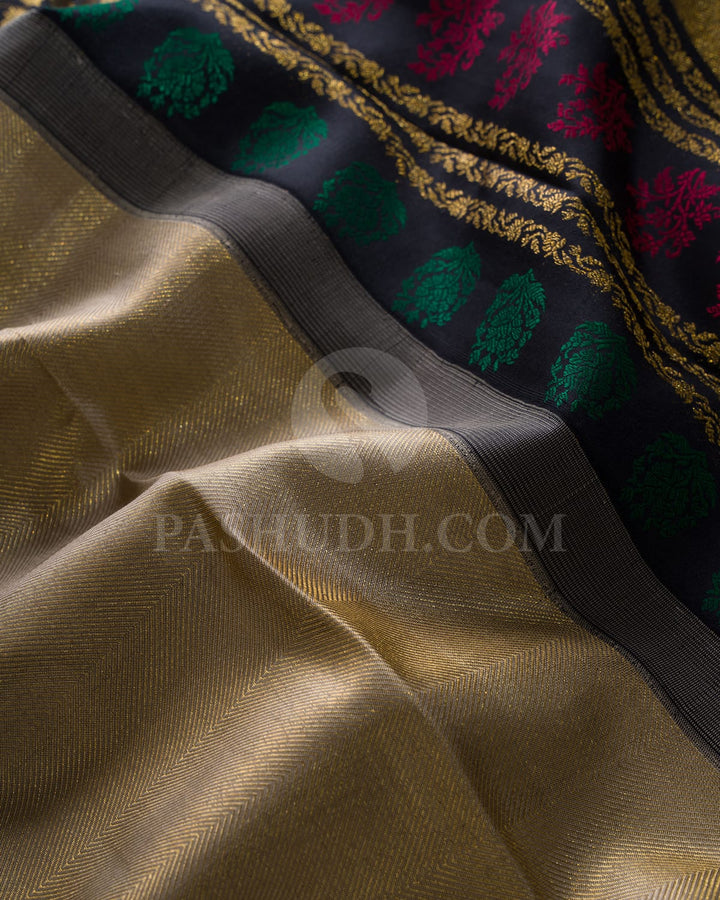 Greige & Black Kanjivaram Silk Saree-D618(C)
