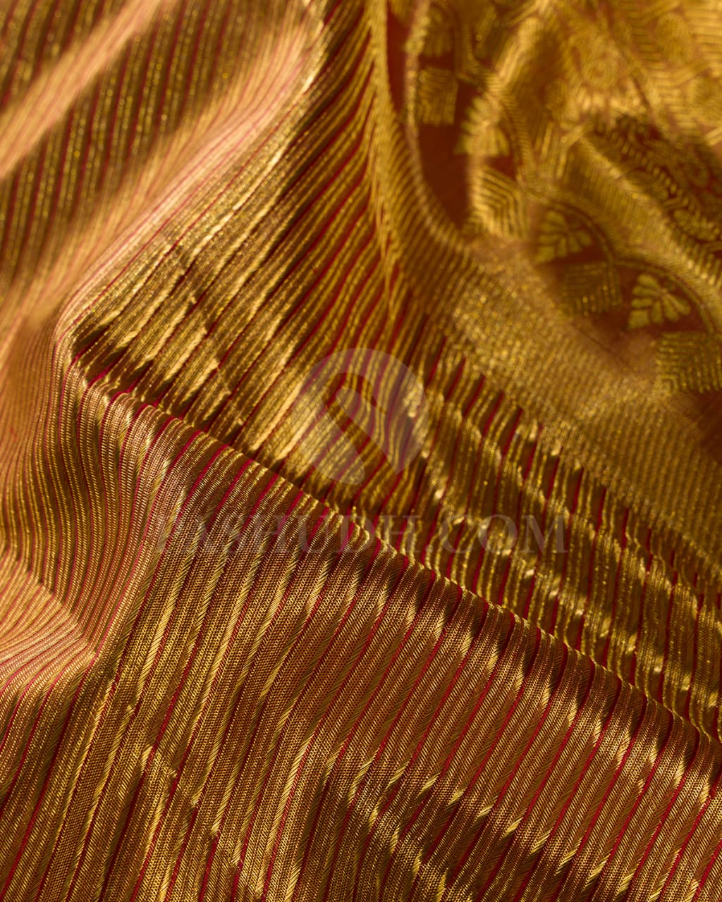 Bright Red  Bridal Pure Tissue Kanjivaram Silk Saree-SP101