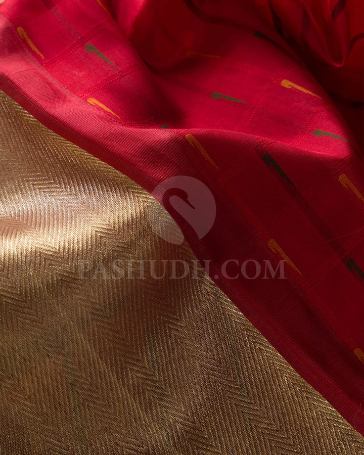 Gold Silver Organza Shimmer Kanjivaram Silk Saree With Red Paithani Border -S1354(C)