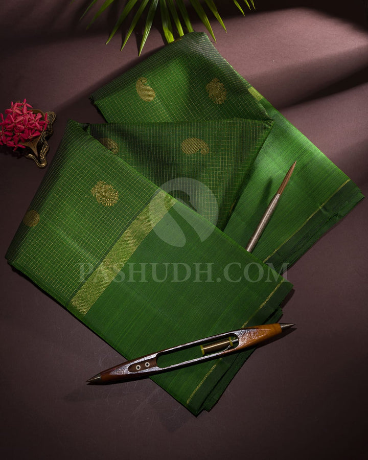 Hunter Green Pure Zari Kanjivaram Silk Saree-SP160