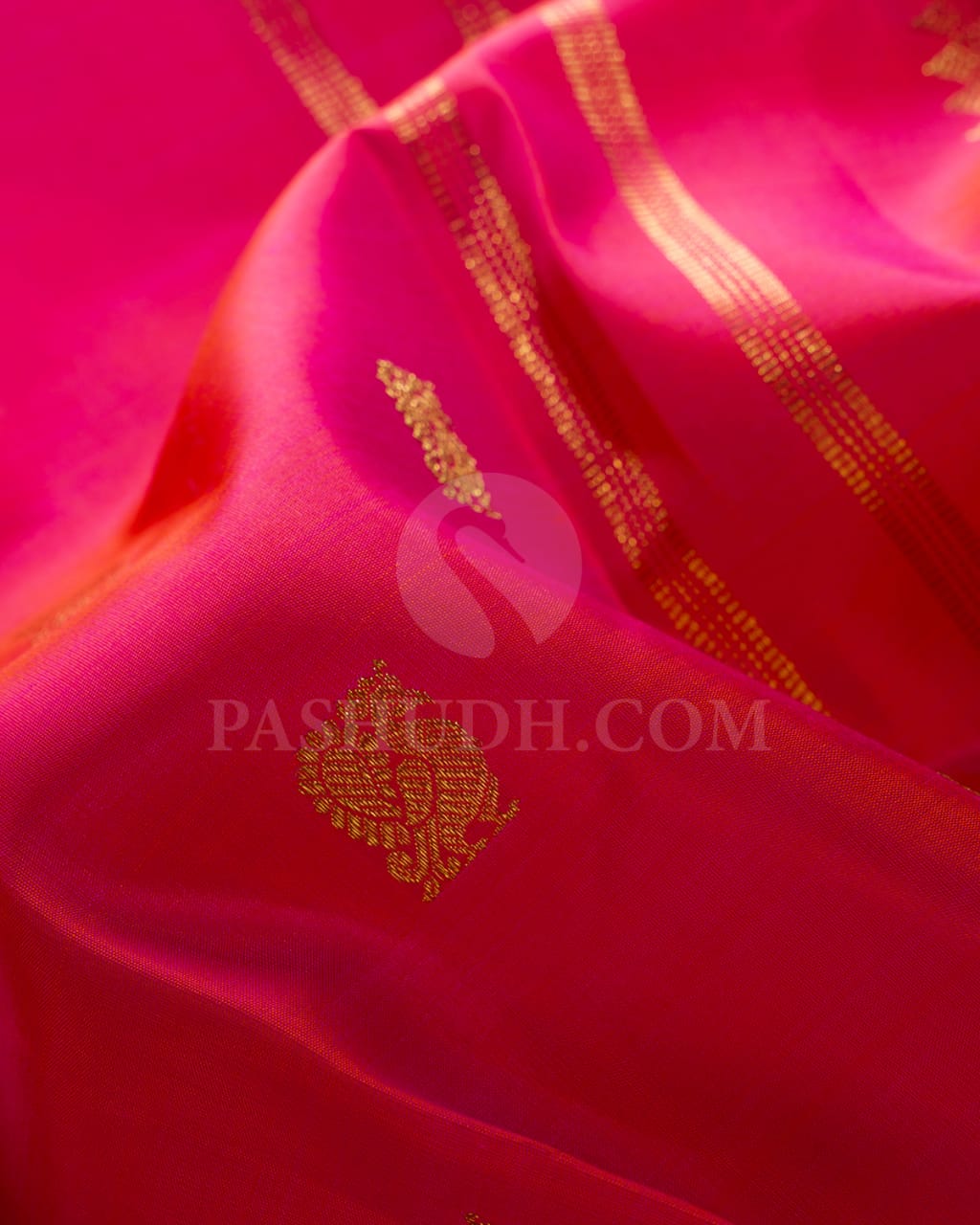 Dual-Shaded Bright Pink Kanjivaram Silk Saree-SP137