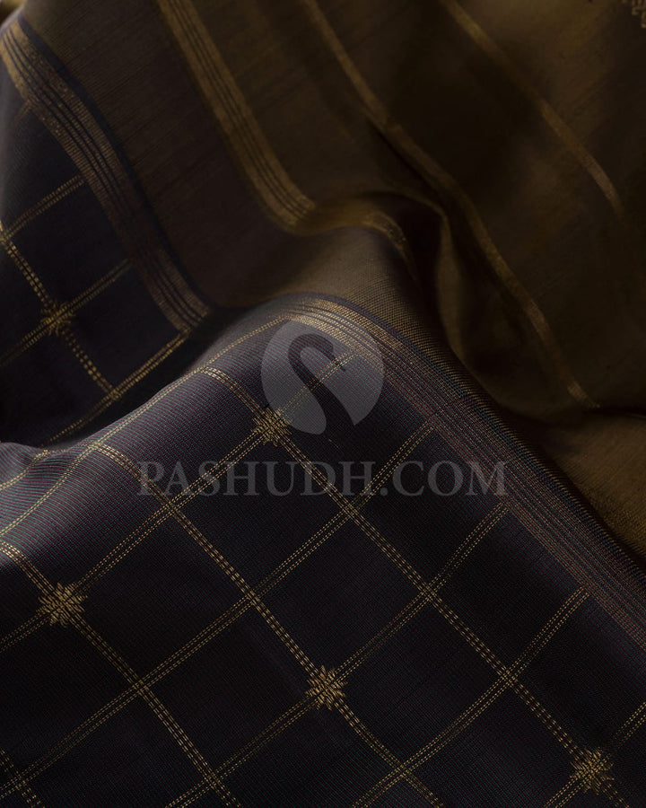 Charcoal Grey And Mehendi Green Pure Zari Kanjivaram Silk Saree-SP215
