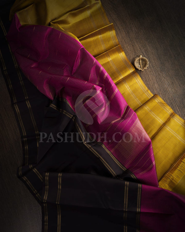 Muppagam Pure Zari Kanjivaram Silk Saree-SP198