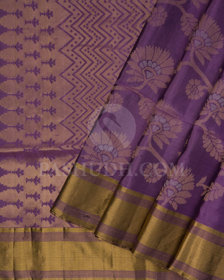 Deep Lavender Floral Jaal Patterned Soft Silk Saree-AC150