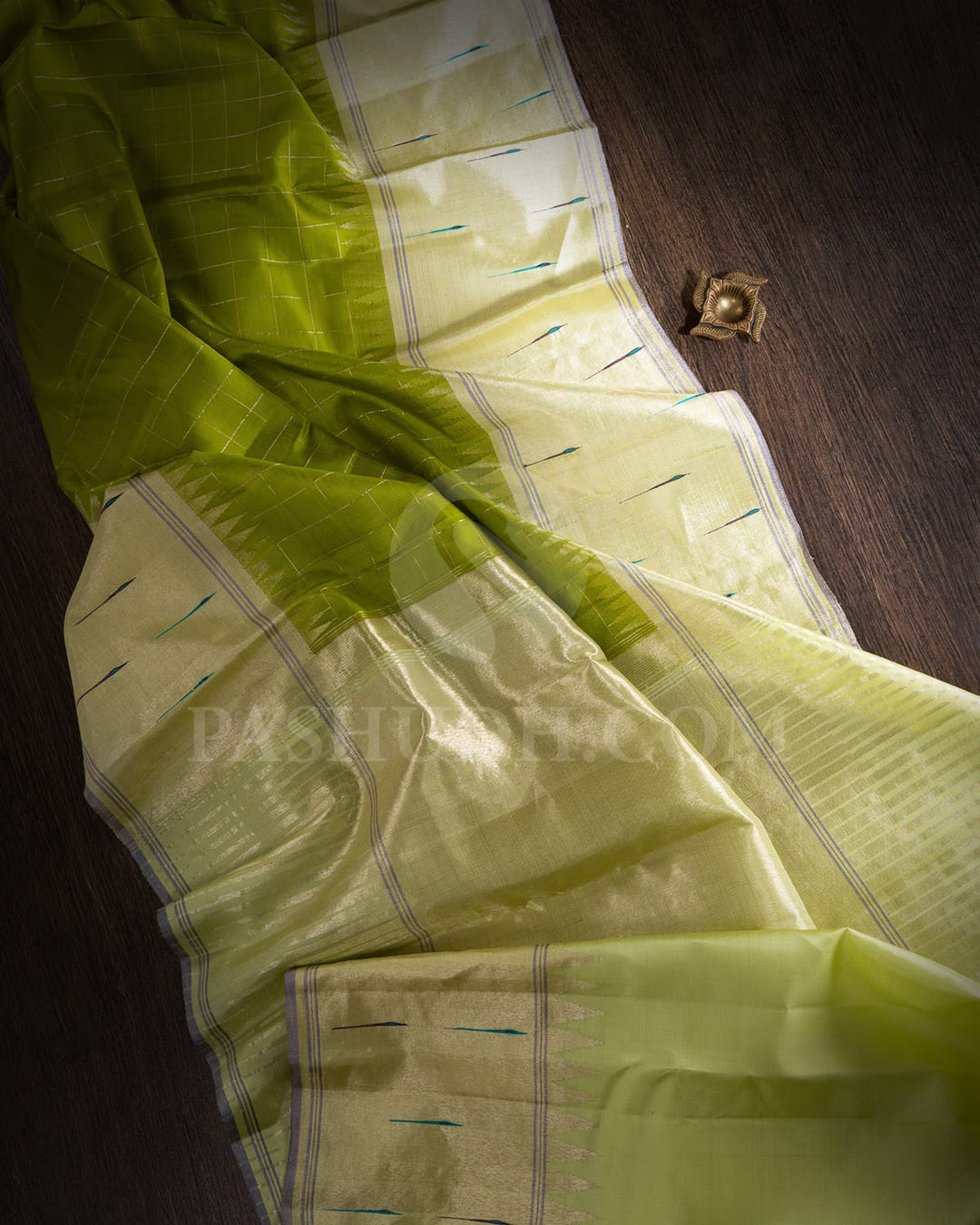 Parrot Green Kanjivaram Silk Saree With Paithani Temple Border-S1407(B)