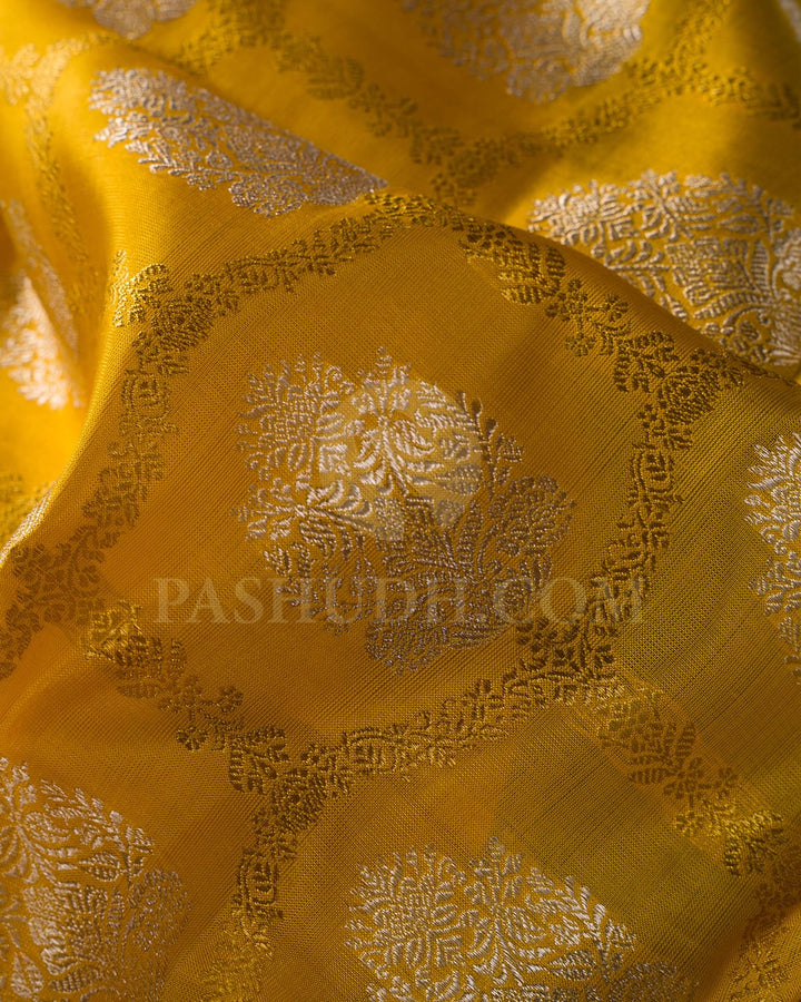 Mango Yellow With Emerald Green Pure Zari Kanjivaram Silk Saree-P200(A)