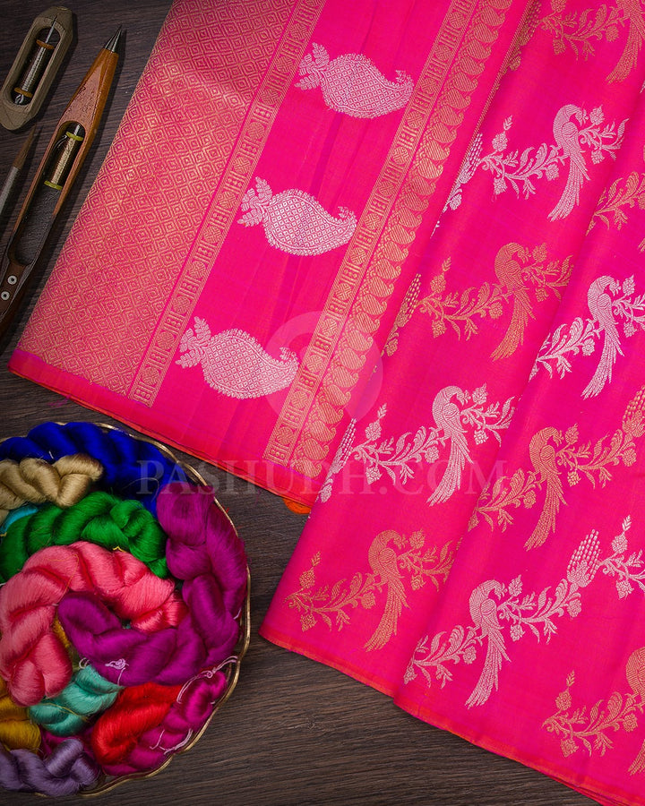 Dual Shaded Bright Pink Traditional Borderless Pure Zari Kanjivaram Silk Saree-SP292