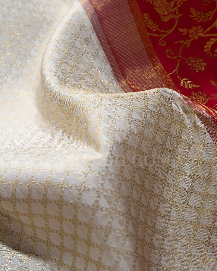 Half White Body With Silver Gold Zari Unique Peacock Eye Pattern And Red Border With Gold Zari Vanasingaram Floral Jaals-S1596(A)