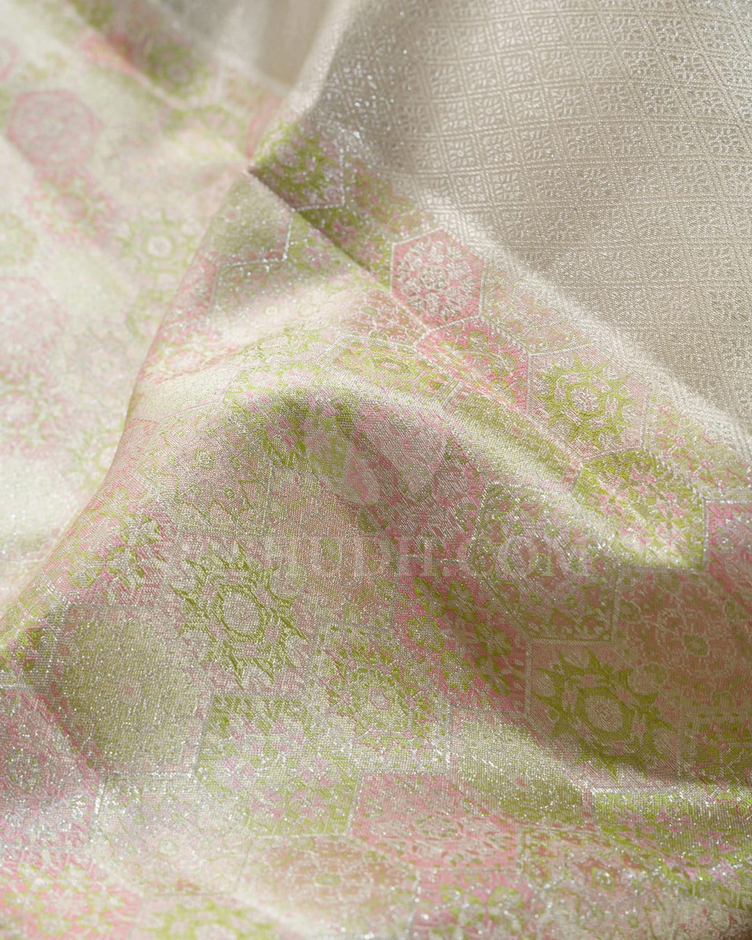 Ivory Kanjivaram Silk Saree-DJ386(B)