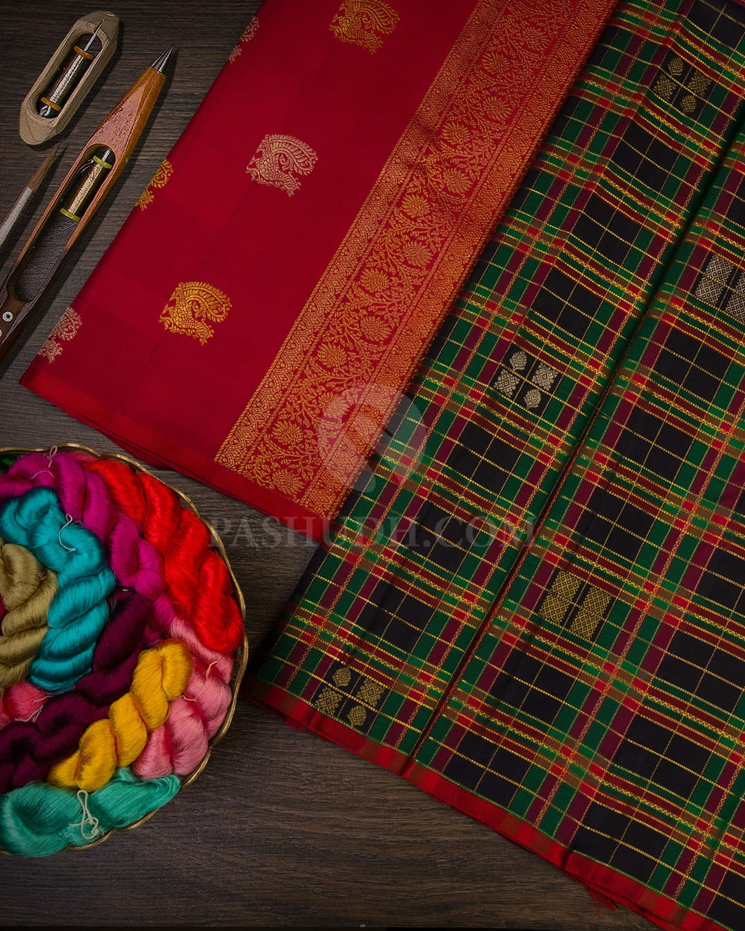 Black,Red And Green Borderless Traditional Kanjivaram Silk Saree-S1086(B)