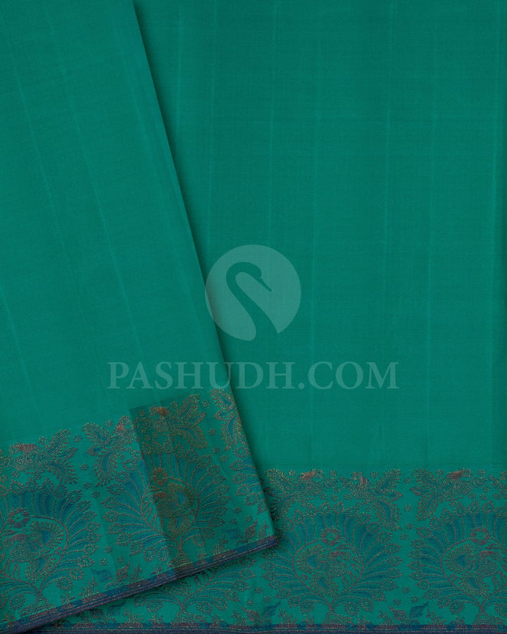 Dual Shaded Pear Green With Peacock Green Kanjivaram Silk Saree-D705(A)