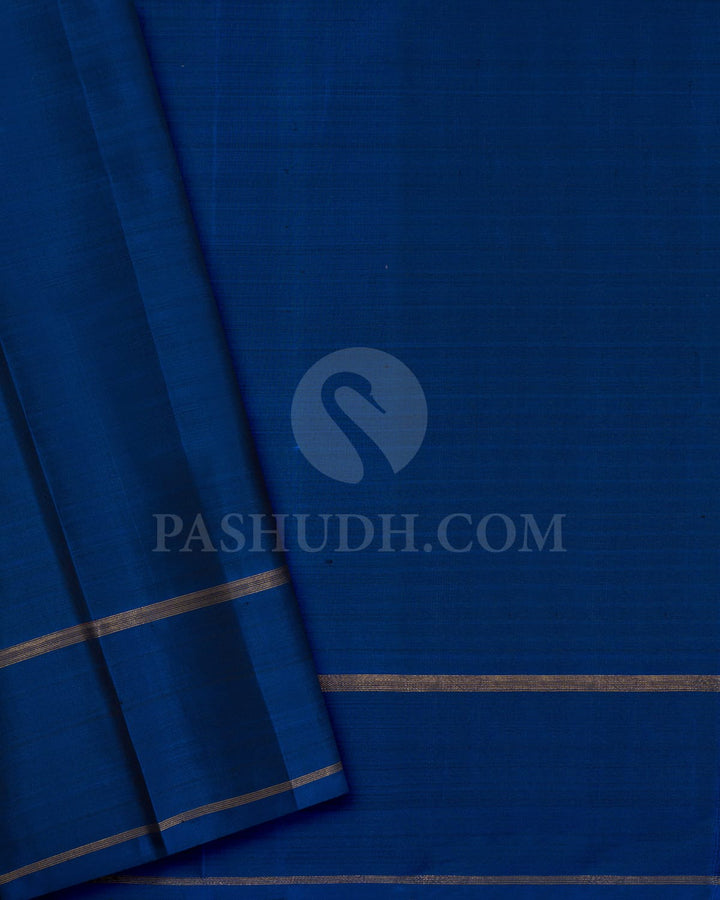 Dual Shaded Fenugreek Brown With Prussian Blue Pure Zari Kanjivaram Silk Saree-SP424