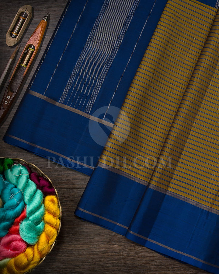 Dual Shaded Fenugreek Brown With Prussian Blue Pure Zari Kanjivaram Silk Saree-SP424
