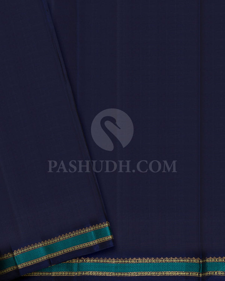 Dual Shaded Leaf Green With Navy Blue Pure Zari Kanjivaram Silk Saree-SP425
