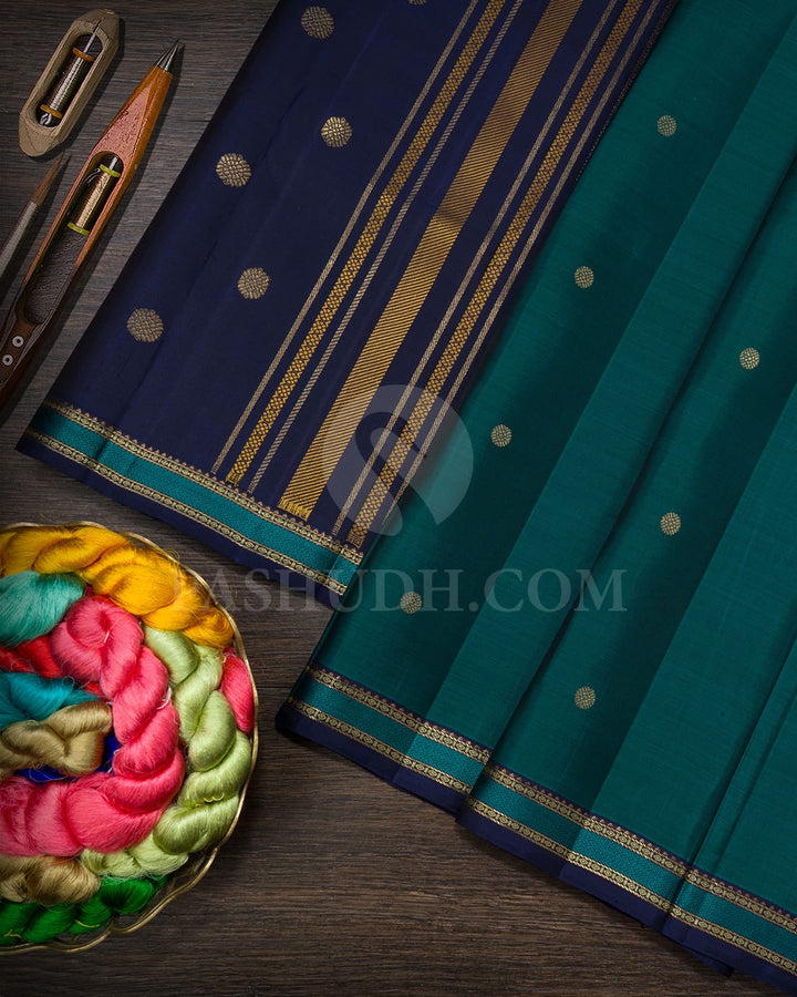 Dual Shaded Leaf Green With Navy Blue Pure Zari Kanjivaram Silk Saree-SP425