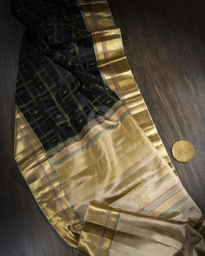 Black Traditional Kanjivaram Silk Saree-D711(A)