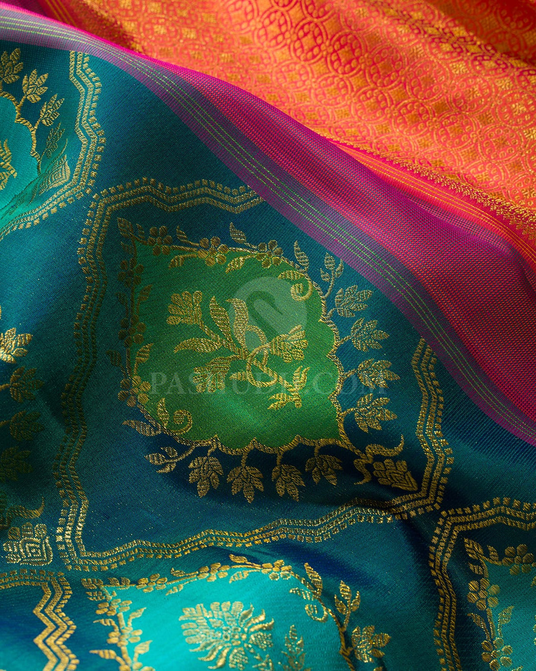 Dual Shaded Green Rangkat Kanjivaram Silk Saree-S1841(A)