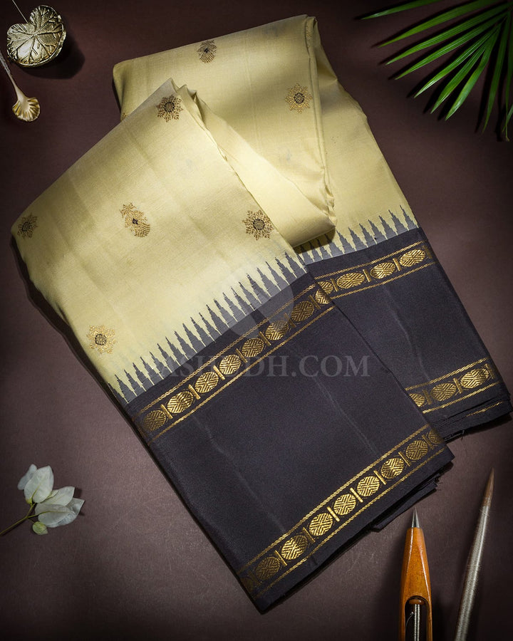 Ivory With Black Pure Zari Traditional Kanjivaram Silk Saree-SP508