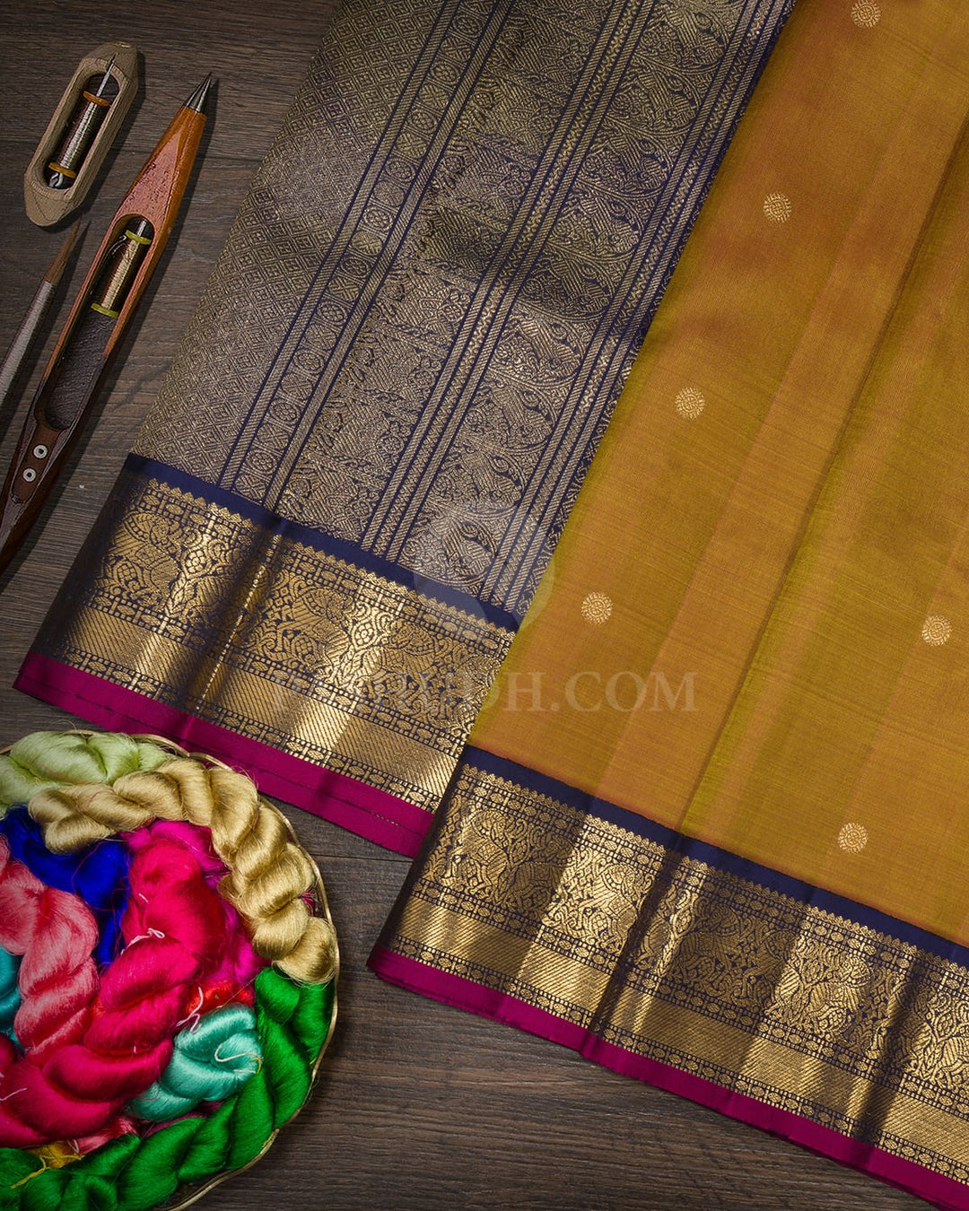 Dual Shaded Fenugreek Pure Zari Traditional Kanjivaram Silk Saree-SP489