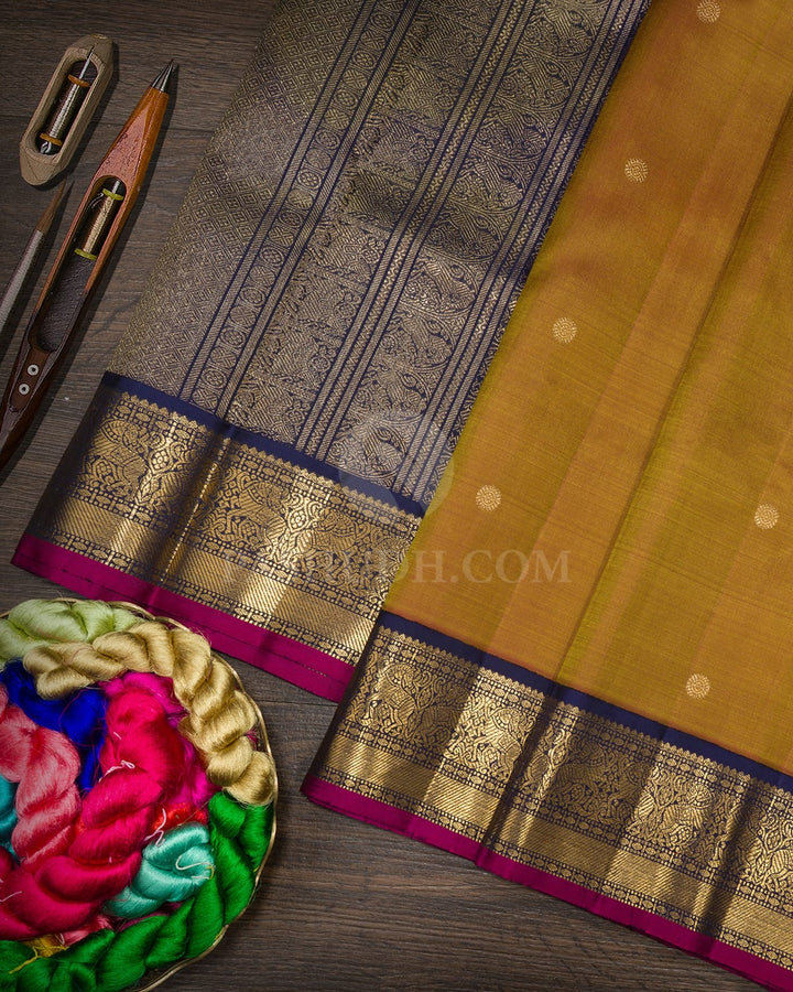 Dual Shaded Fenugreek Pure Zari Traditional Kanjivaram Silk Saree-SP489