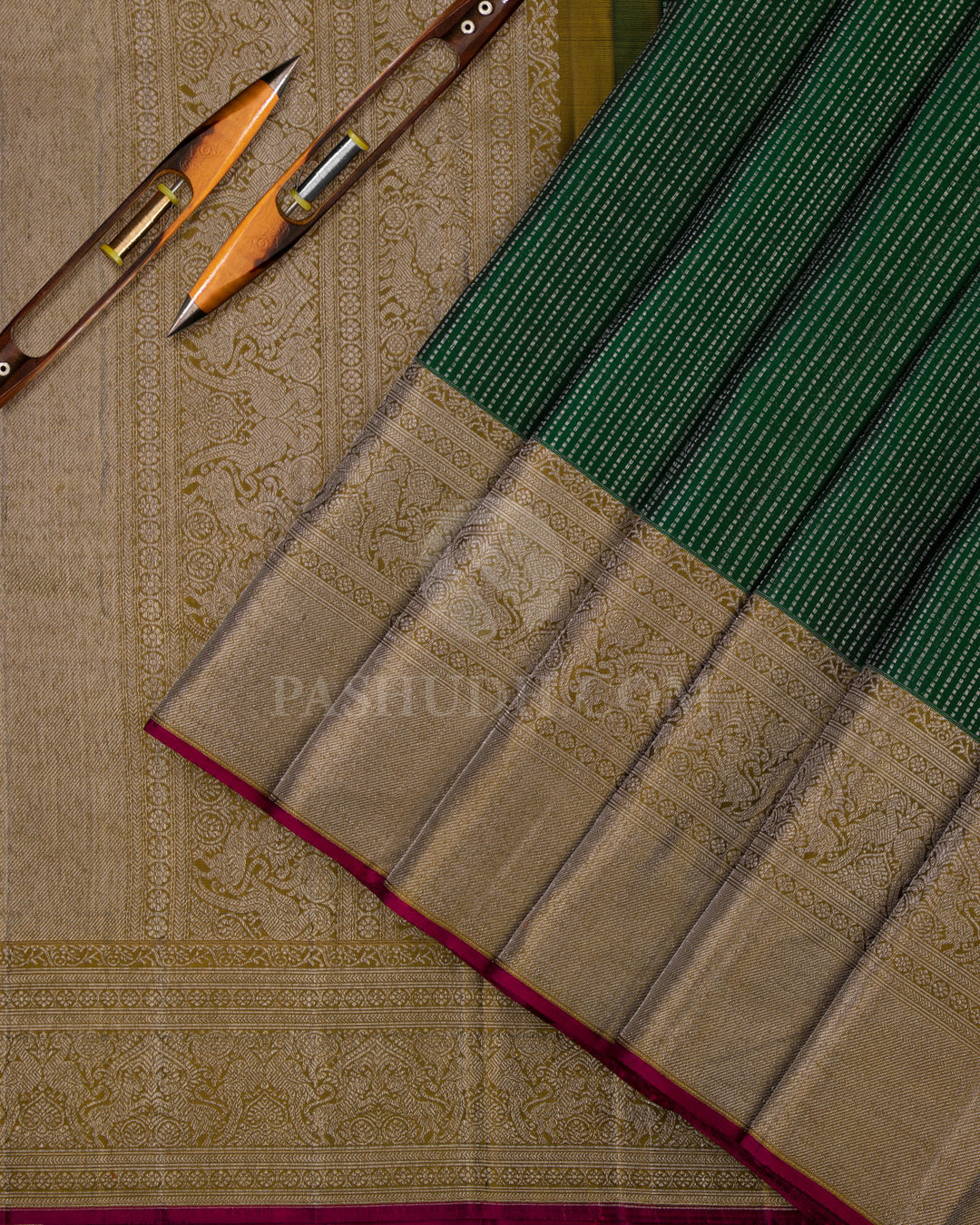 Dark Green and Mehndi Green Kanjivaram Silk Saree - DJ519 View 2