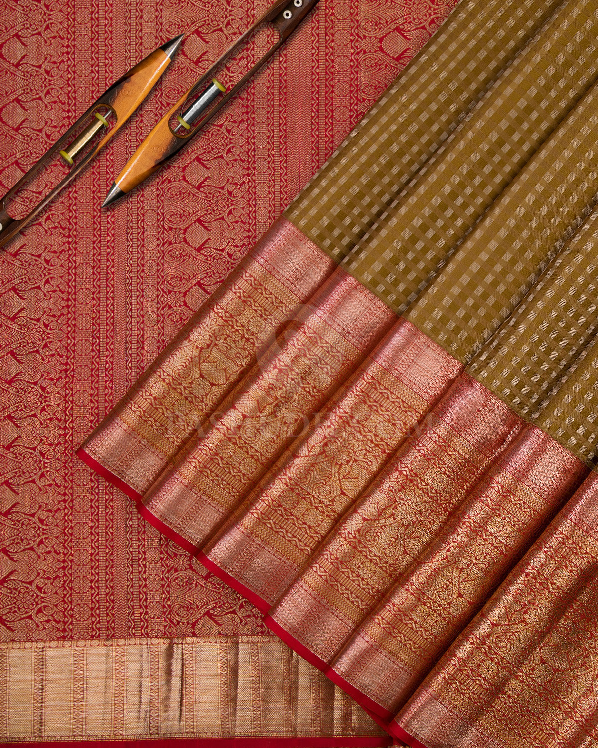 Antique Gold and Red Kanjivaram Silk Saree - DT181 - DT181 View 2