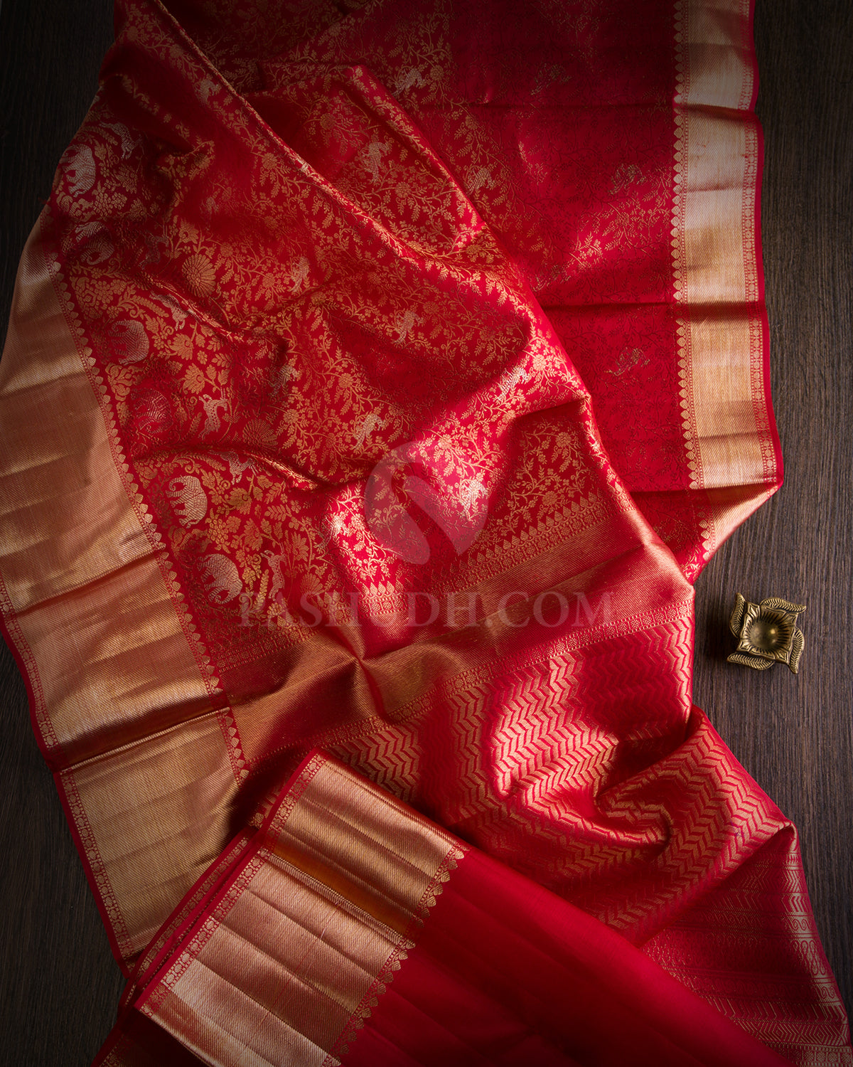 Red Bridal Vanasingaram Pure Zari Kanjivaram Silk Saree - S673 - View 3