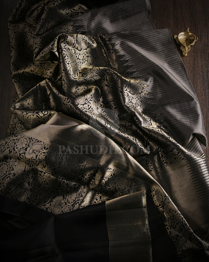 Grey and Black Vanasingaram  Pure Zari Kanjivaram Silk Saree - S666 -View 3